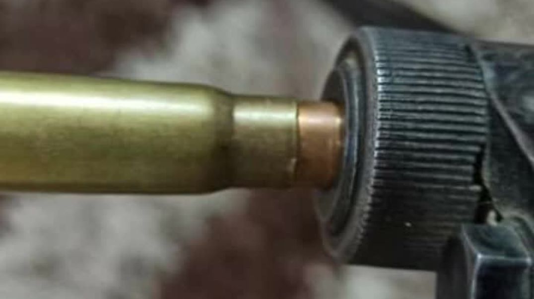 طريقة جديدة لفحص سبطانة كلاشنكوف